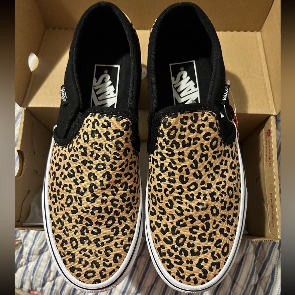Vans - Women’s size 6.5 - Cheetah/Leopard Print